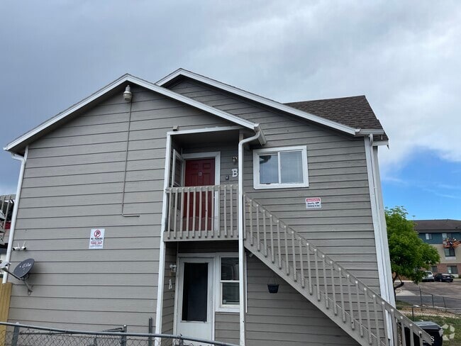 Building Photo - 1003 Mazatlan Cir