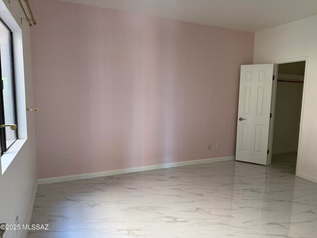 Foto del edificio - 5051 N Sabino Canyon Rd