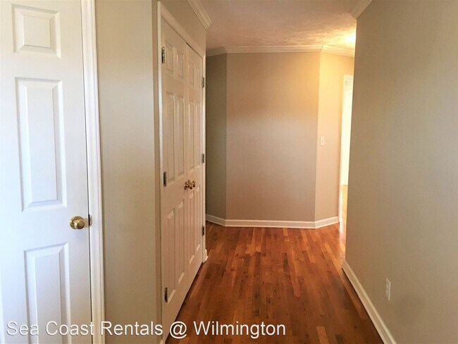 Building Photo - 3 br, 2 bath House - 209 Nantucket Ct