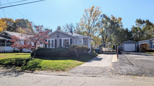 Foto del edificio - Three Bedroom Home in Kalamazoo