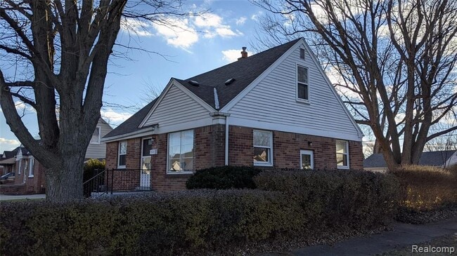 Building Photo - 25425 Mackinac St