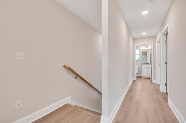 Foto del edificio - 2486 E 21st St