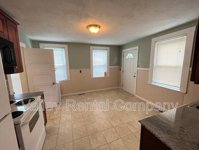 Foto del edificio - 46 Old Amherst Rd