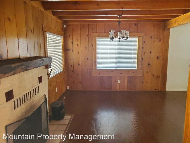 Building Photo - 3 br, 2 bath House - 595 Cedar Ln