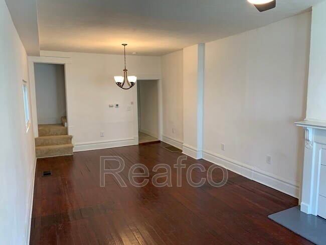 Building Photo - 906-908 Ellsworth Ave