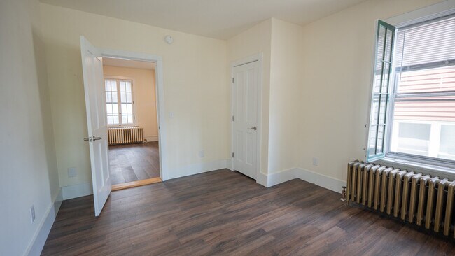 Building Photo - 21 Hungerford Terrace