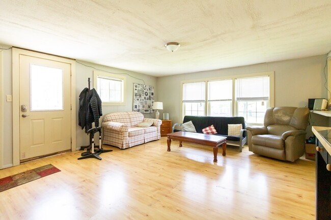 Foto del edificio - Large Living Space