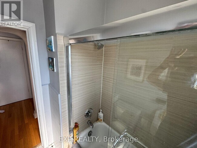 Photo du bâtiment - 354 Annette St