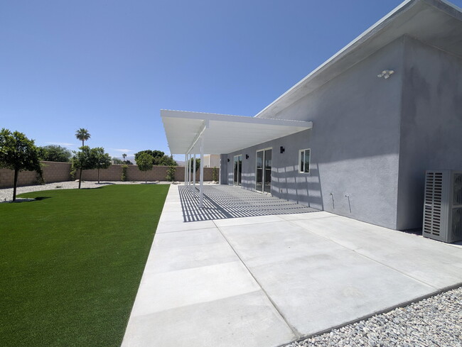 Building Photo - 30100 San Joaquin Dr