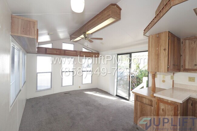 Foto del edificio - 2030 Black Canyon Rd