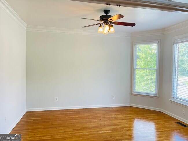 Foto del edificio - 4433 Fairecroft Terrace
