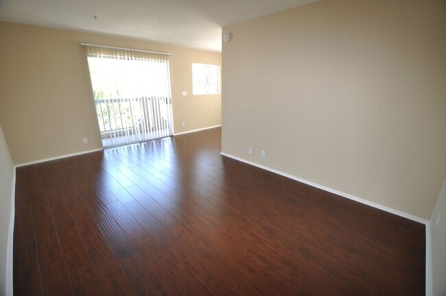 Foto del edificio - 5002 Tujunga Ave