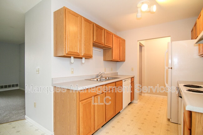 Building Photo - 112 Talon Pl