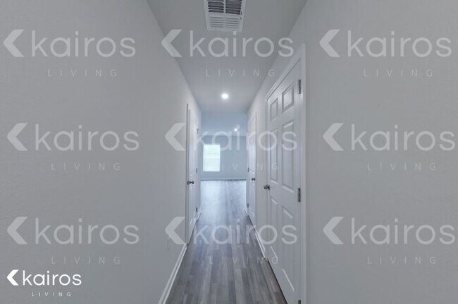 Building Photo - 1742 Nebraska Loop