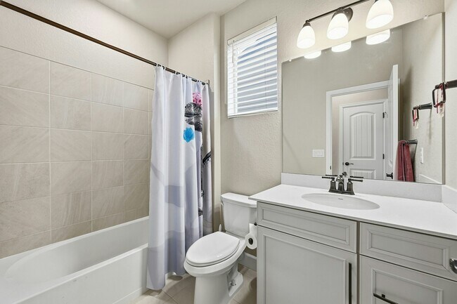 Building Photo - 17952 Tree Sparrow Ave