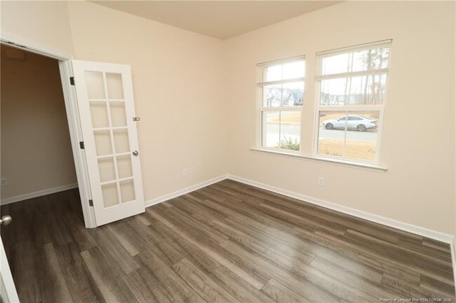 Foto del edificio - 123 Glen Clova Dr