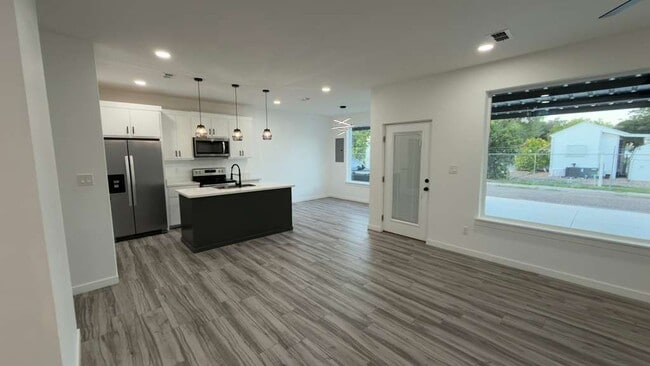 Foto del edificio - 702 W Seminole Ave