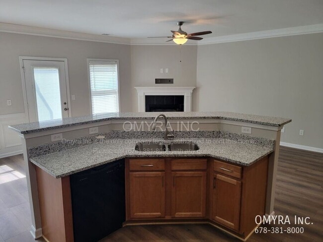 Building Photo - Gorgeous Home in Quiet Neighborhood with S...