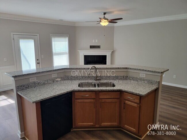 Foto del edificio - Gorgeous Home in Quiet Neighborhood with Swimming Pool in Fairburn!