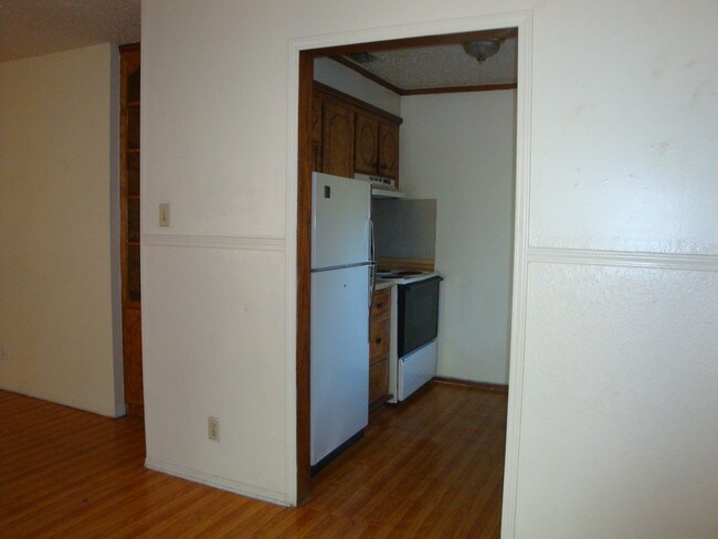 Building Photo - 1508 N Robison Rd