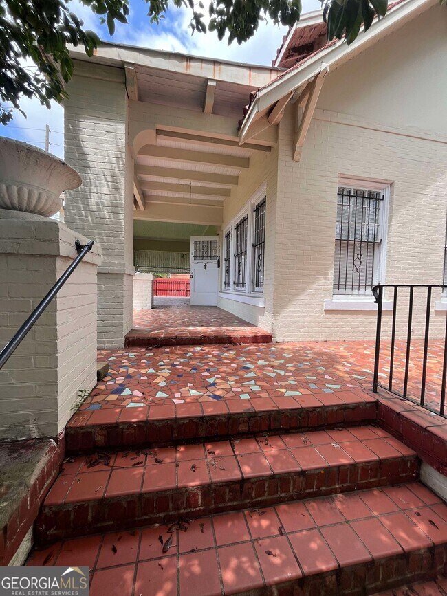 Foto del edificio - 2585 Napier Ave