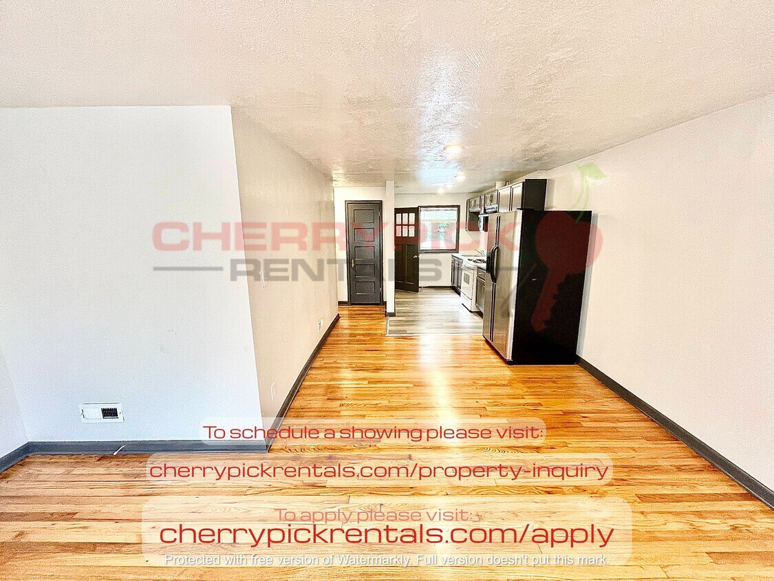 Foto principal - 3173 Ames Ave