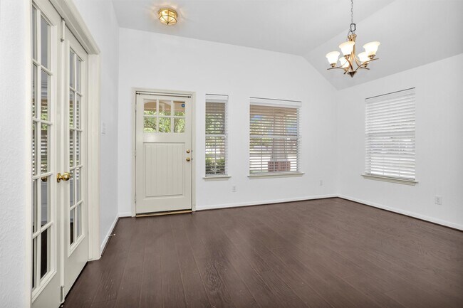 Building Photo - 19423 Wildwood Dale Ln