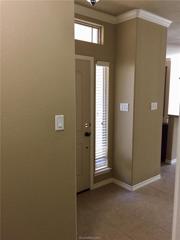 Foto del edificio - 1716 Lonetree Drive