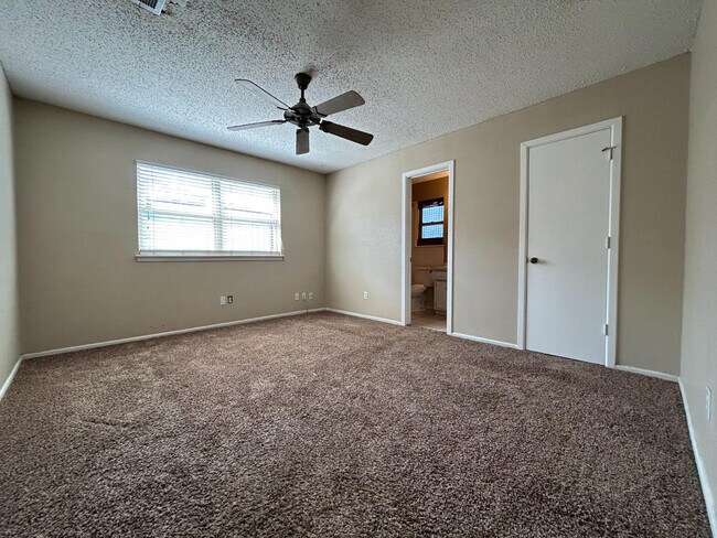 Foto del edificio - 5504 Amherst St