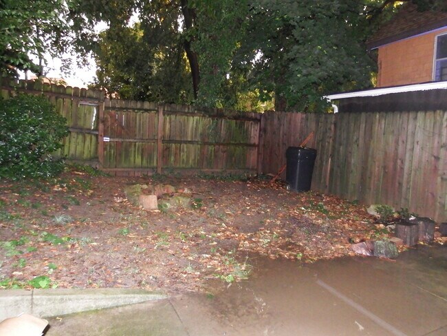 Foto del edificio - 417 E 31st St