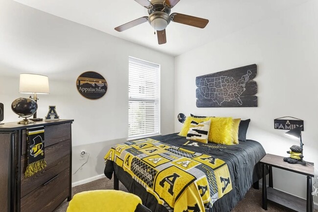 Building Photo - The Standard at Boone