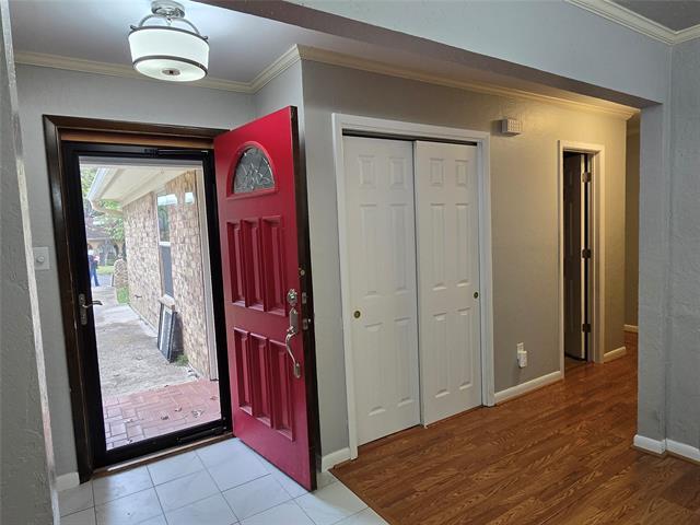 Building Photo - 2822 Oak Forest Dr