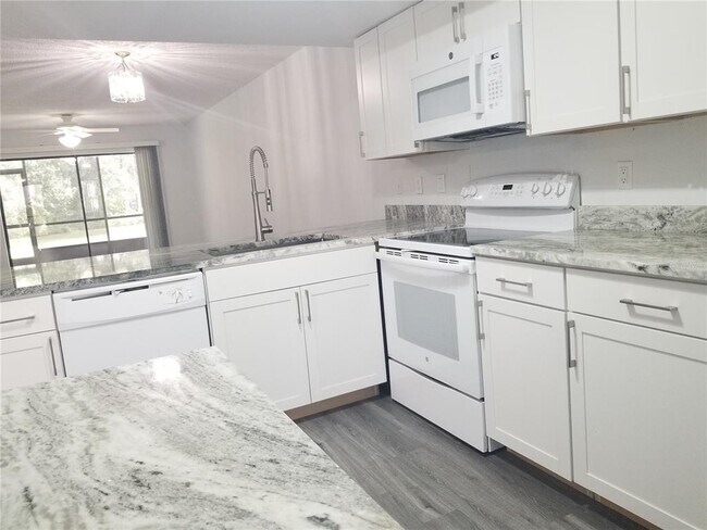 Foto del edificio - 7842 Eagle Creek Dr