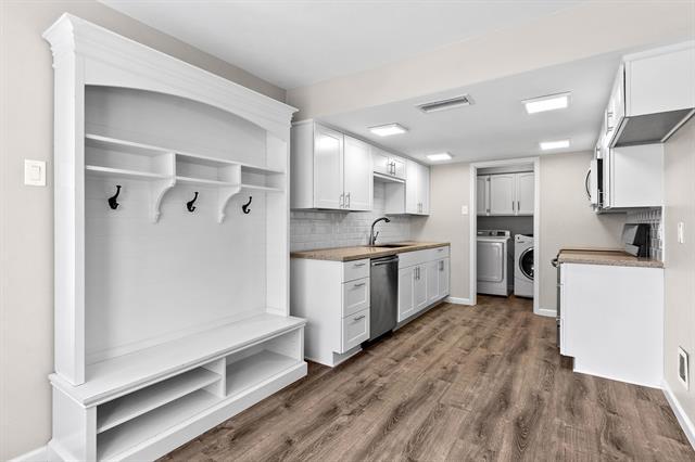 Building Photo - 9253 Highedge Cir