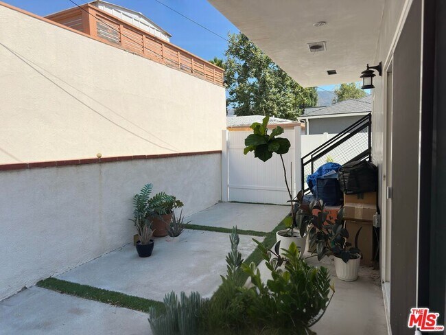 Foto del edificio - 3807 W Heffron Dr