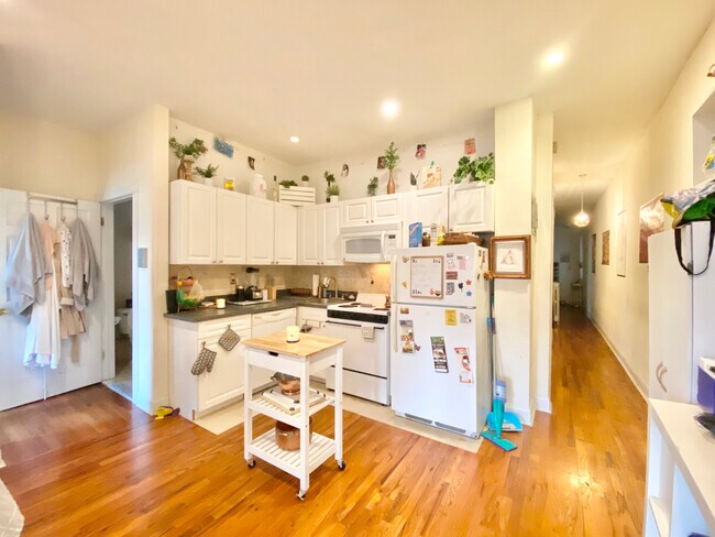 Building Photo - 452 W 149th St