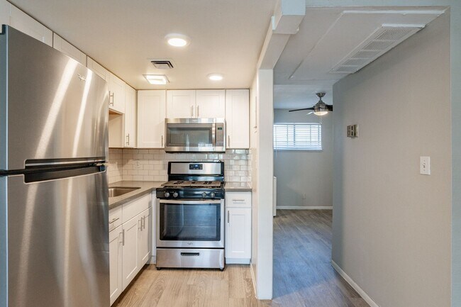 Building Photo - 4025 N 40th St