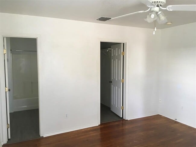 Building Photo - 803 Austin St
