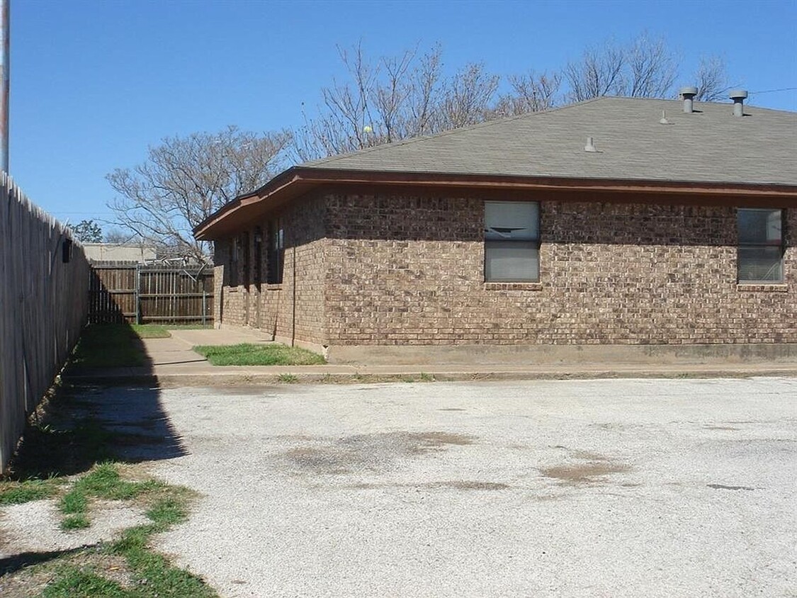 1250 Elm St, Abilene, TX 79602 - House Rental in Abilene, TX ...