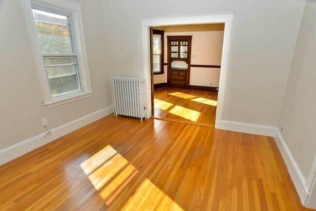Foto del edificio - 92 Rockview St