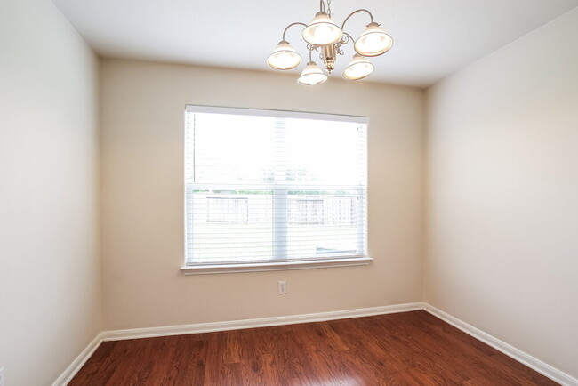 Building Photo - 7123 Northchase Ln