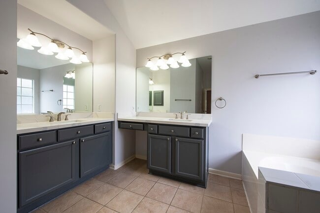Foto del edificio - 3238 Enclave Ln