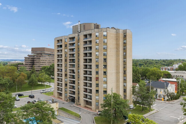 Building Photo - Gatineau View Apartments