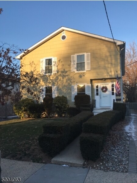 Foto principal - 2471 Dayton Ave