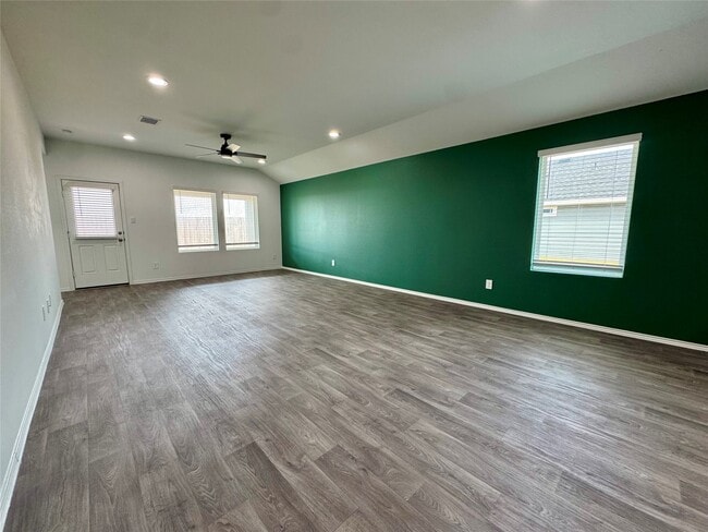 Building Photo - 2216 Laurel Bloom Ln