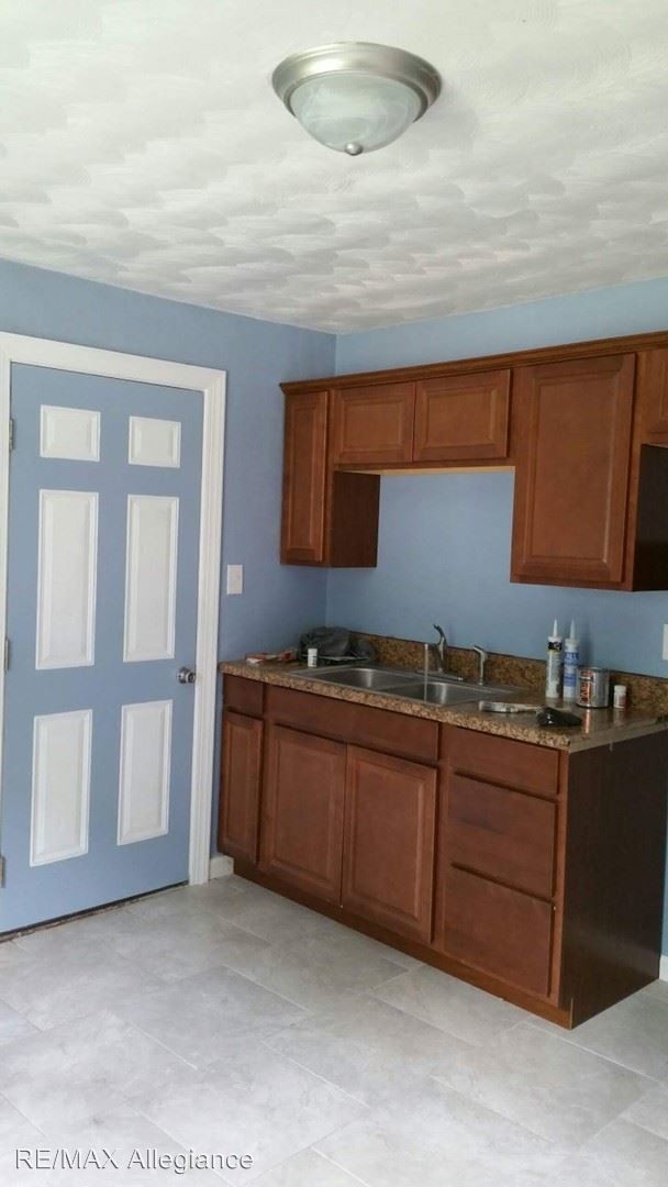 Foto del edificio - 2 br, 1 bath House - 33 GROVE STREET