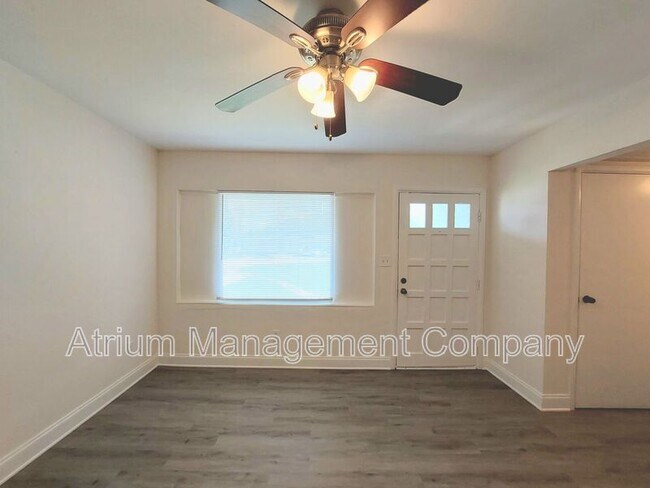 Foto del edificio - 1035 N Combee Rd