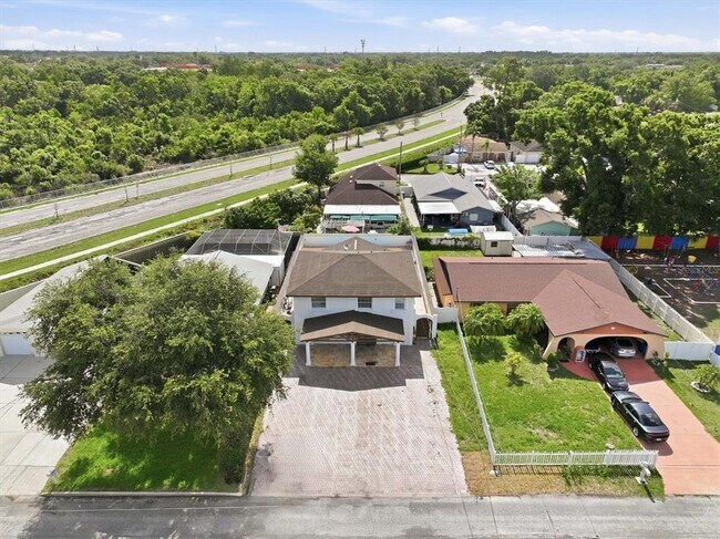 Building Photo - 6611 N Hale Ave