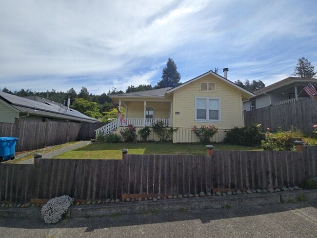 Building Photo - Beautifully remodeled 2BD/1BA Scotia home