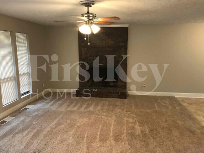 Foto del edificio - 103 Walnut Way